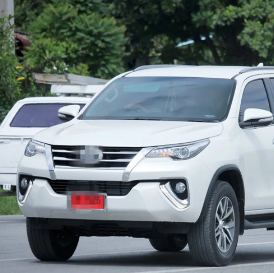 KEEN New Design LED Daytime Running Light DRL for Toyota Fortuner 2015-2018 Driving Fog Lamp Cover led Turn Signal Headlight