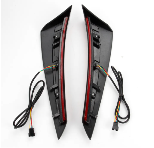 KEEN New Rear Bumper Reflector Light for Toyota Land Cruiser 2022 Start-scan Taillight with Flow Turn Signal Brake Parking Lamp